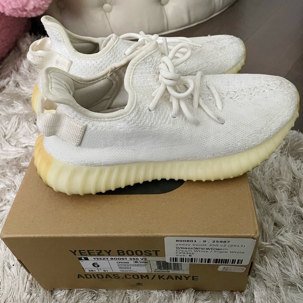 Yeezy Boost 350 V2 Cream White/Triple White